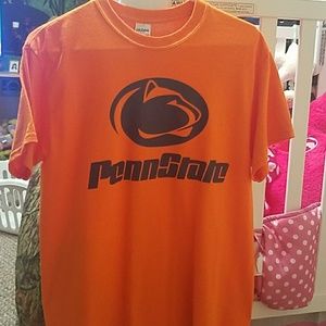 Pennstate orange tee.